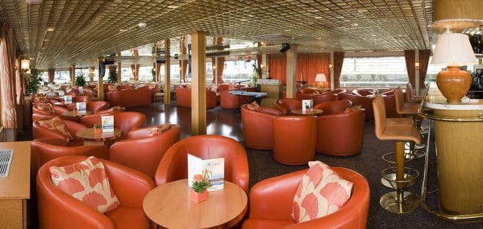 CroisiEurope MS Princesse d'Aquitaine Lounge Bar 2.jpg